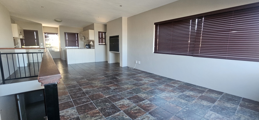 6 Bedroom Property for Sale in Middedorp Western Cape